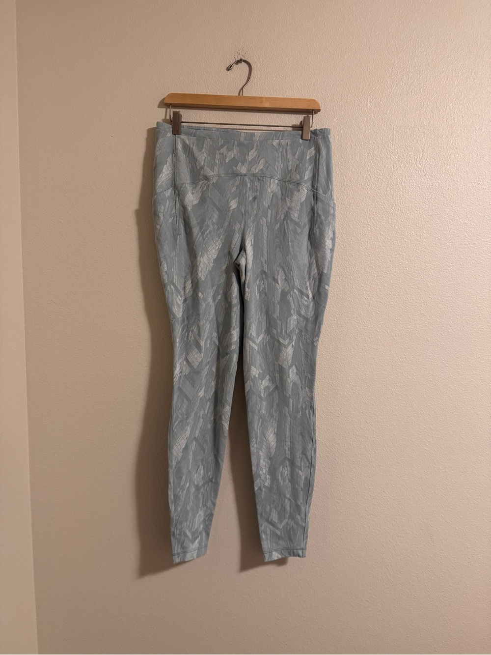 Lululemon swift speed high rise tight 28”